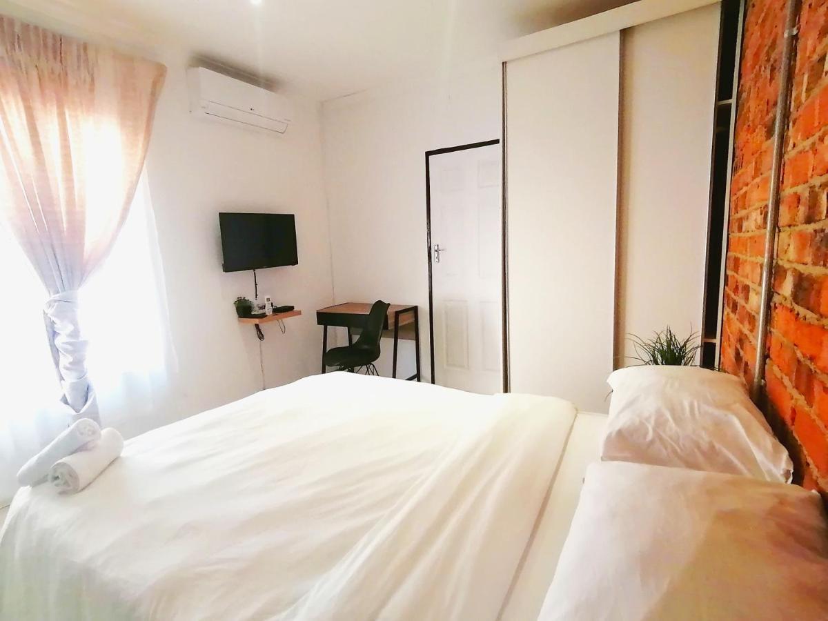 Cosmo Sleepover Roodepoort Ngoại thất bức ảnh