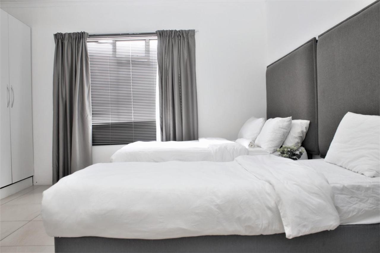 Cosmo Sleepover Roodepoort Ngoại thất bức ảnh