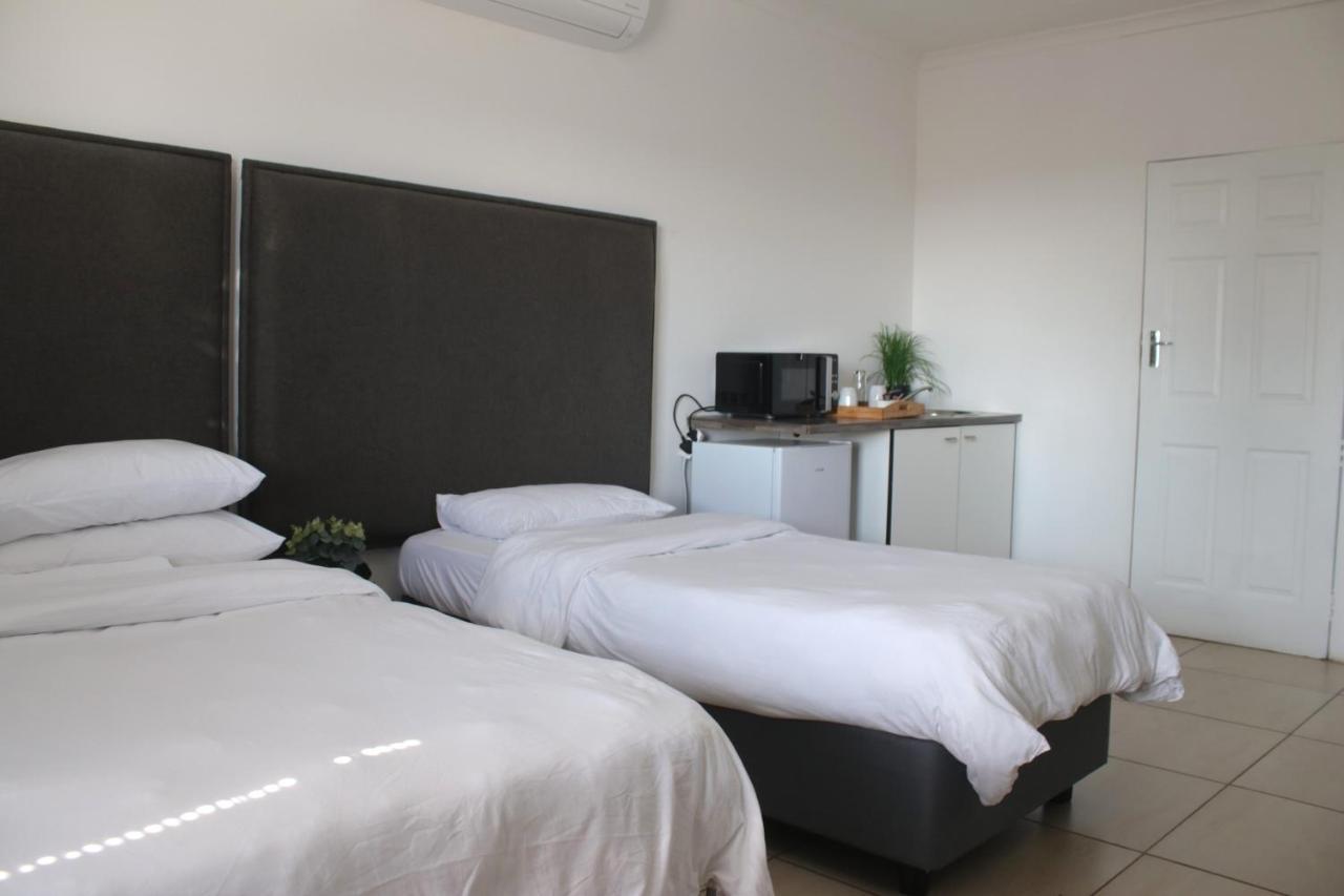 Cosmo Sleepover Roodepoort Ngoại thất bức ảnh