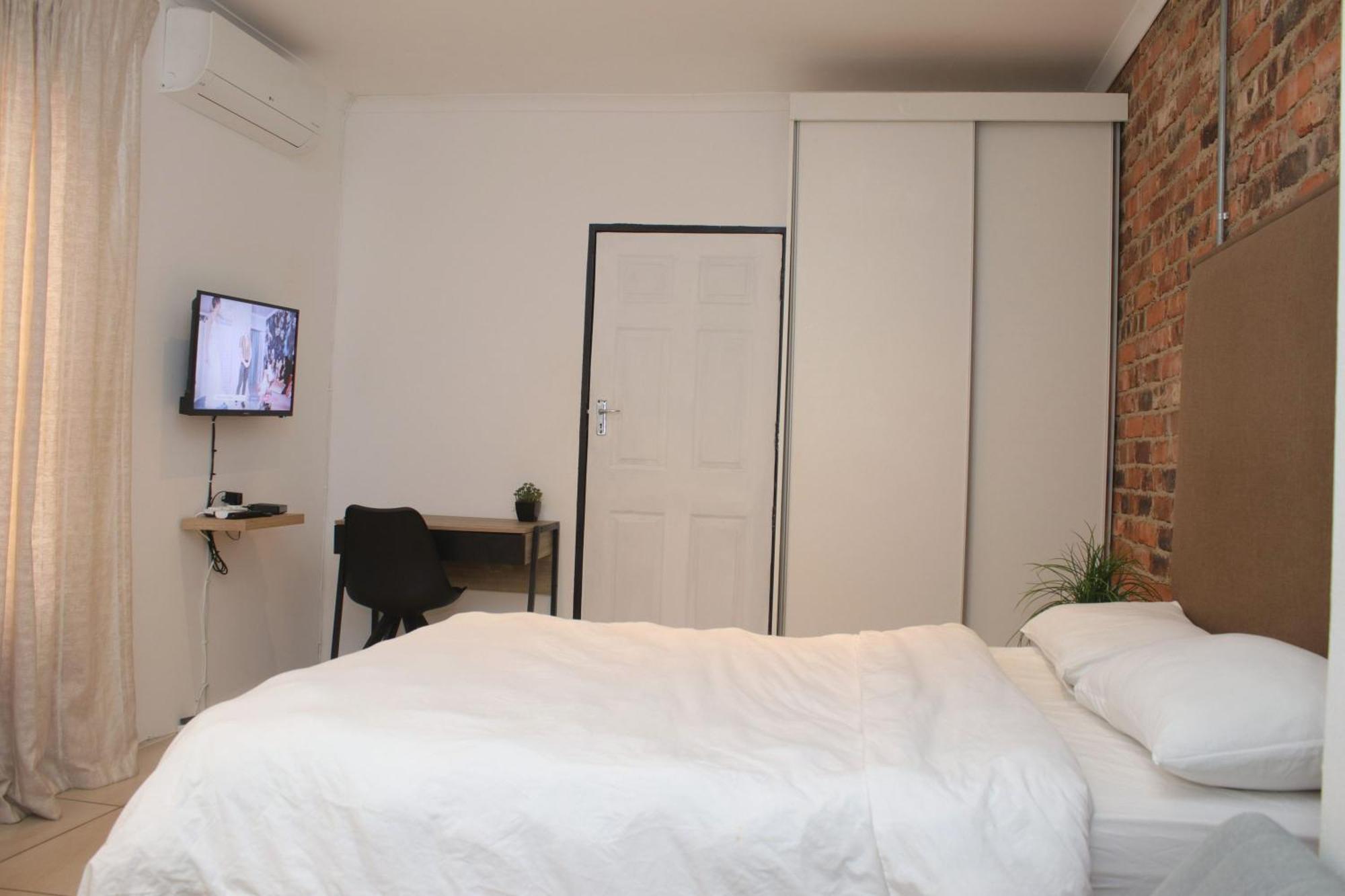 Cosmo Sleepover Roodepoort Ngoại thất bức ảnh